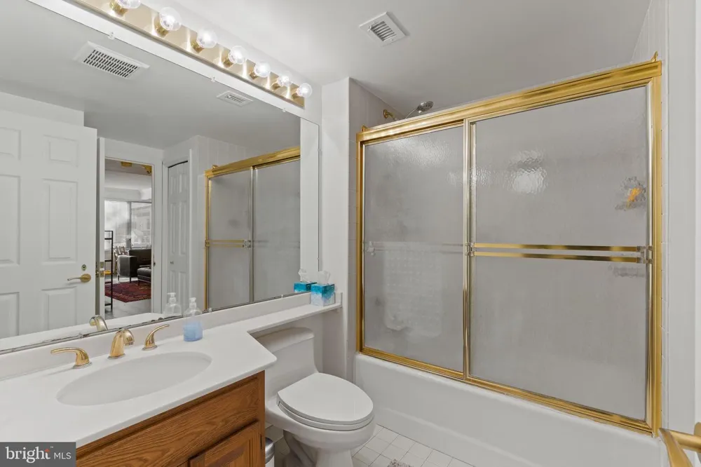 1080 WISCONSIN AVENUE NW #1002 Washington, DC 20007