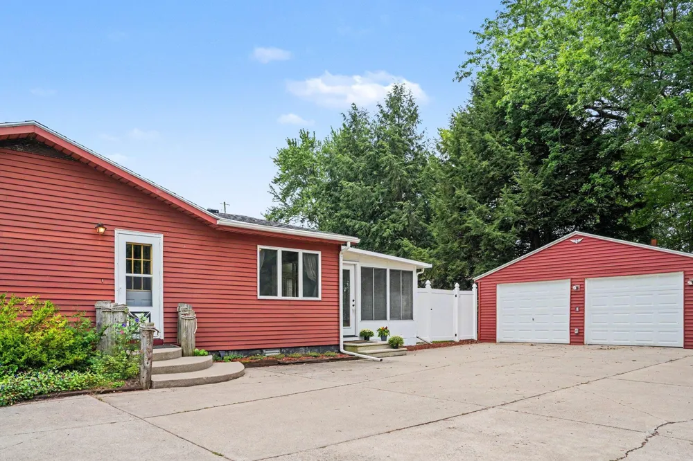 8722 S Sprinkle Road Portage, MI 49002