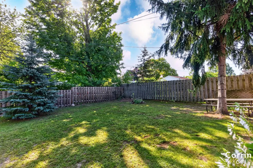 110 S Apple Street Hart, MI 49420