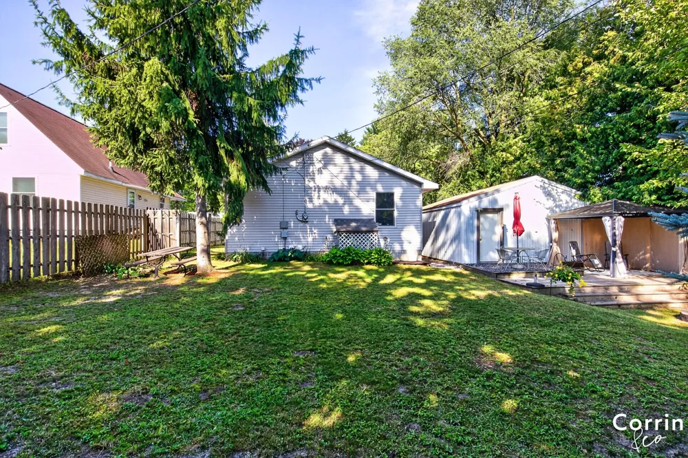 110 S Apple Street Hart, MI 49420