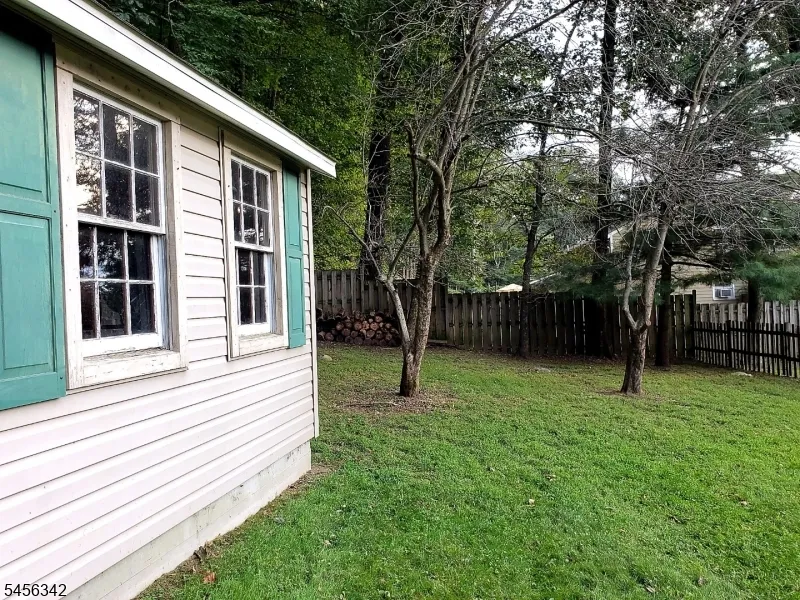 121 Summit Rd Sparta, NJ 07871