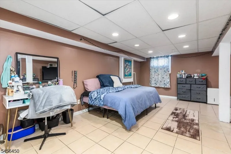 19 Overhill Rd Belleville, NJ 07109