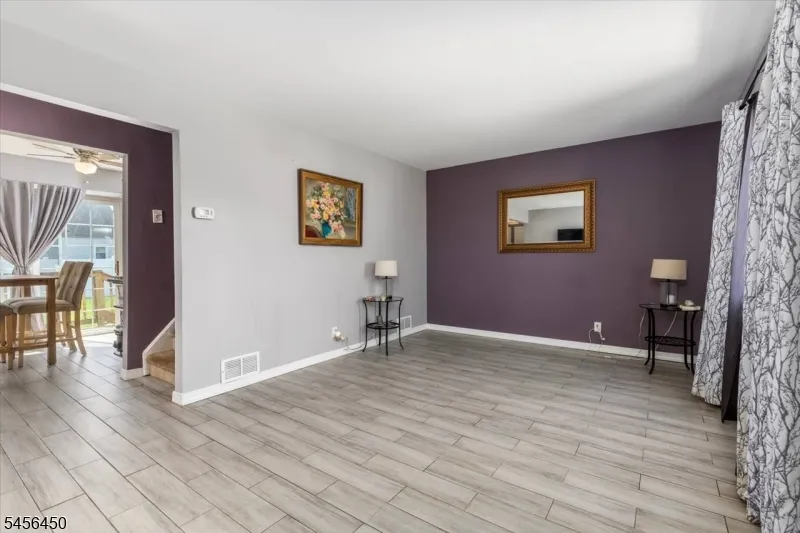 19 Overhill Rd Belleville, NJ 07109