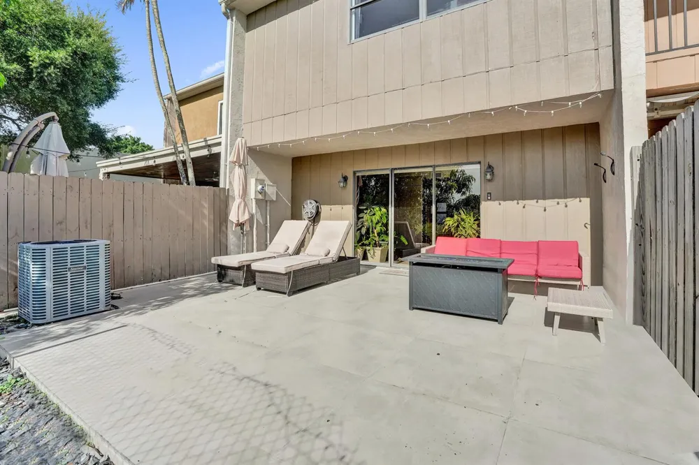 4799 NW 9TH AVENUE Deerfield Beach, FL 33064