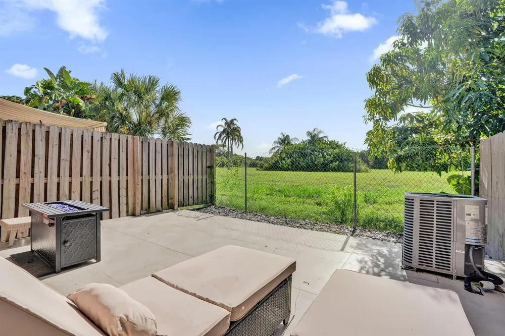 4799 NW 9TH AVENUE Deerfield Beach, FL 33064