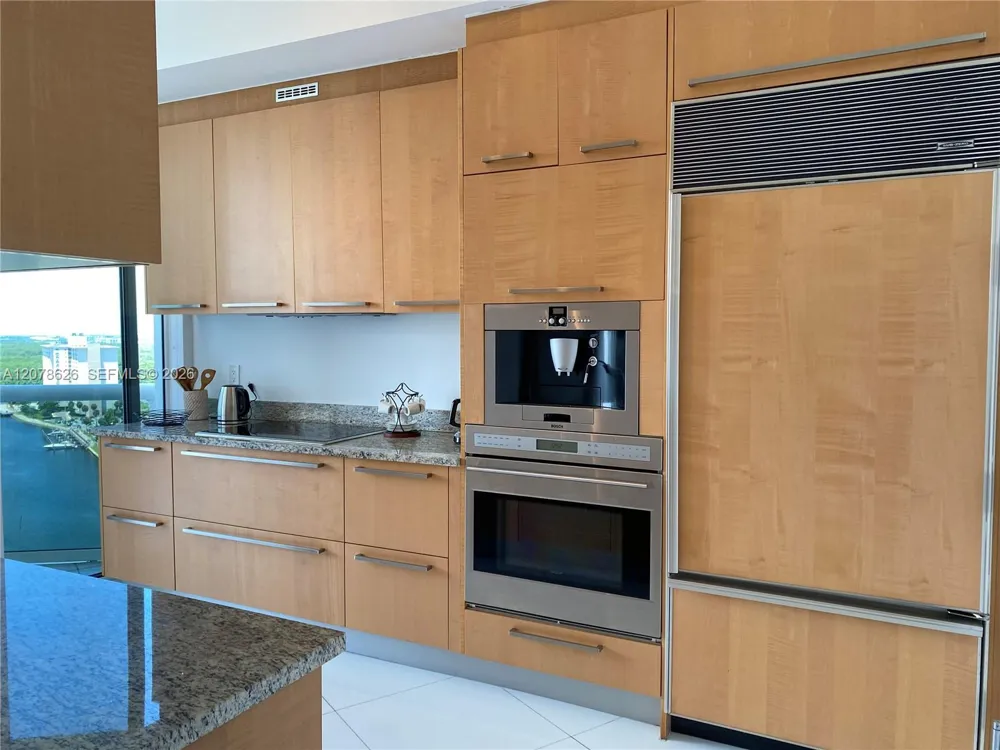 15811 Collins Ave #1605 Sunny Isles Beach, FL 33160