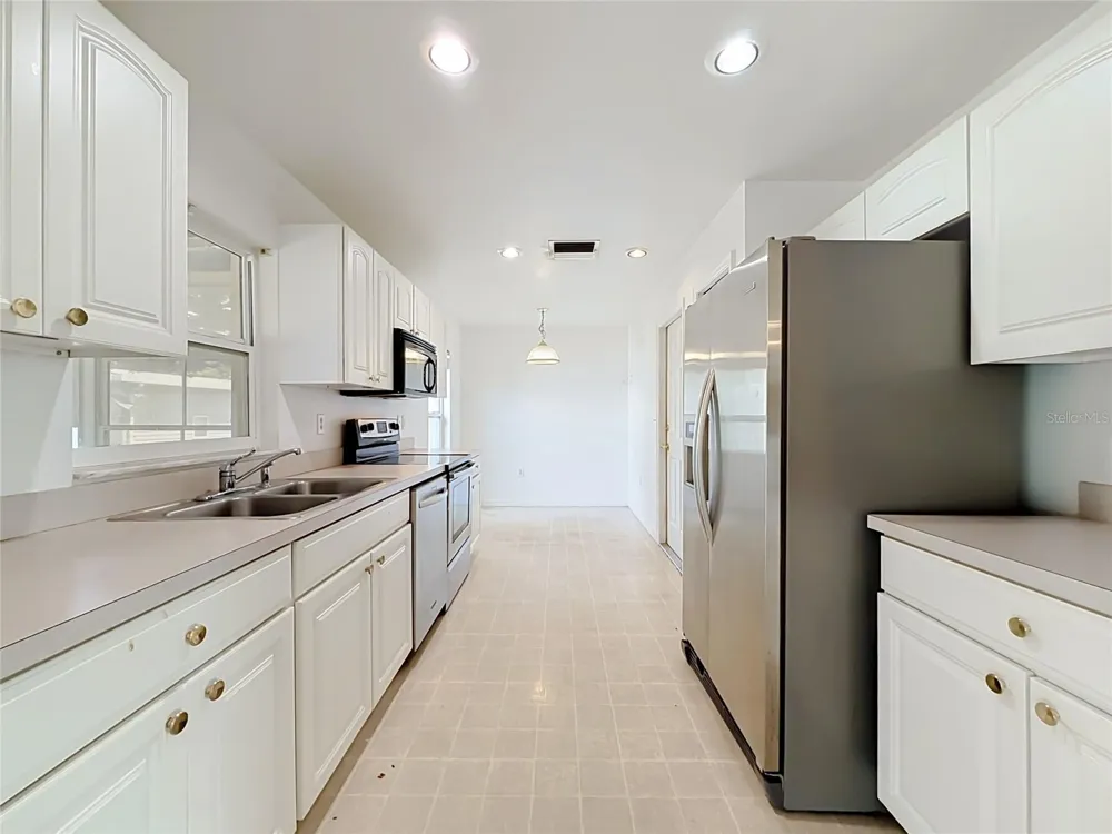 4245 NANDINA STREET Lake Wales, FL 33898