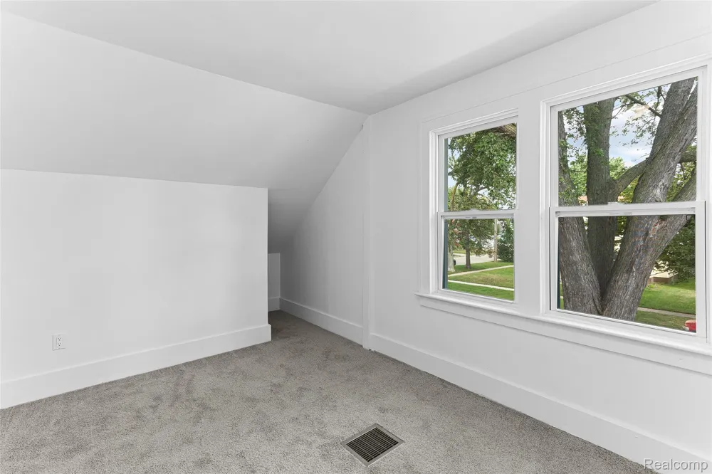 757 Orchard Street Wyandotte City, MI 48192