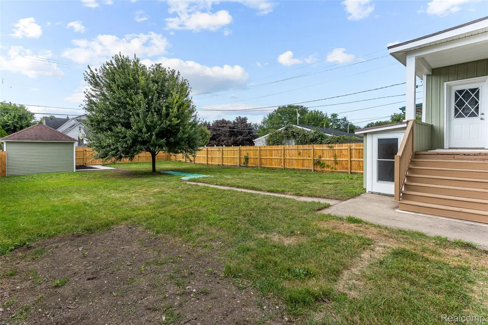 757 Orchard Street Wyandotte City, MI 48192