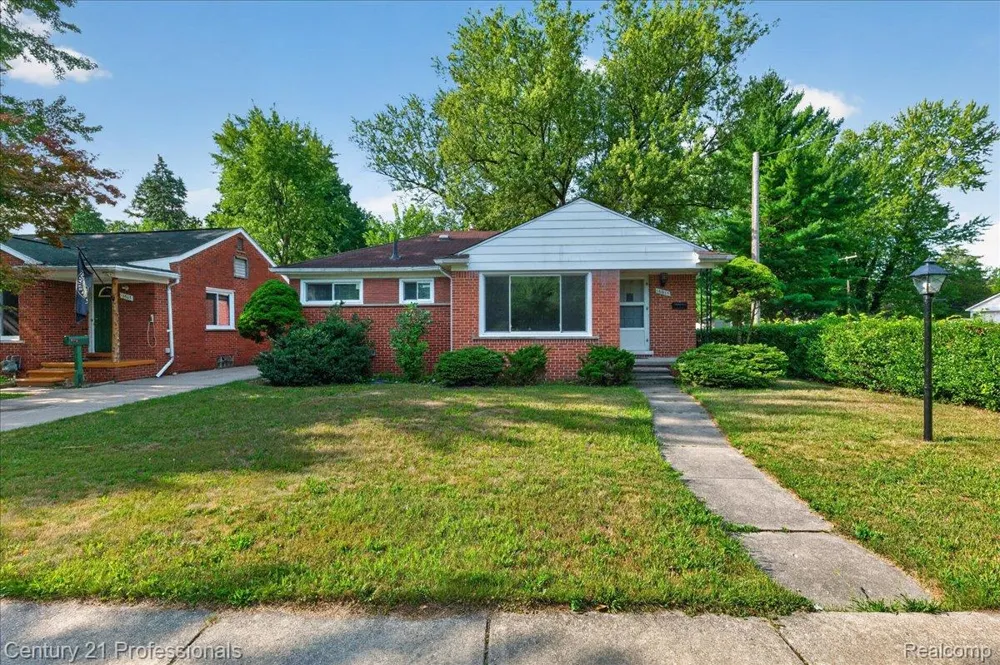 16615 Pomona Drive Redford Charter Township, MI 48240