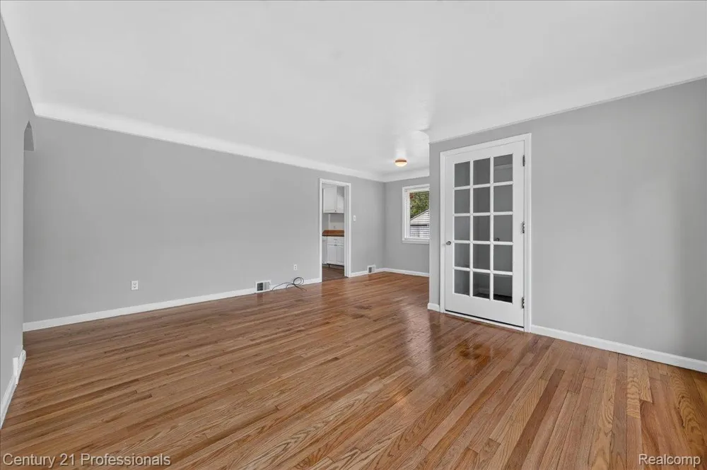 16615 Pomona Drive Redford Charter Township, MI 48240