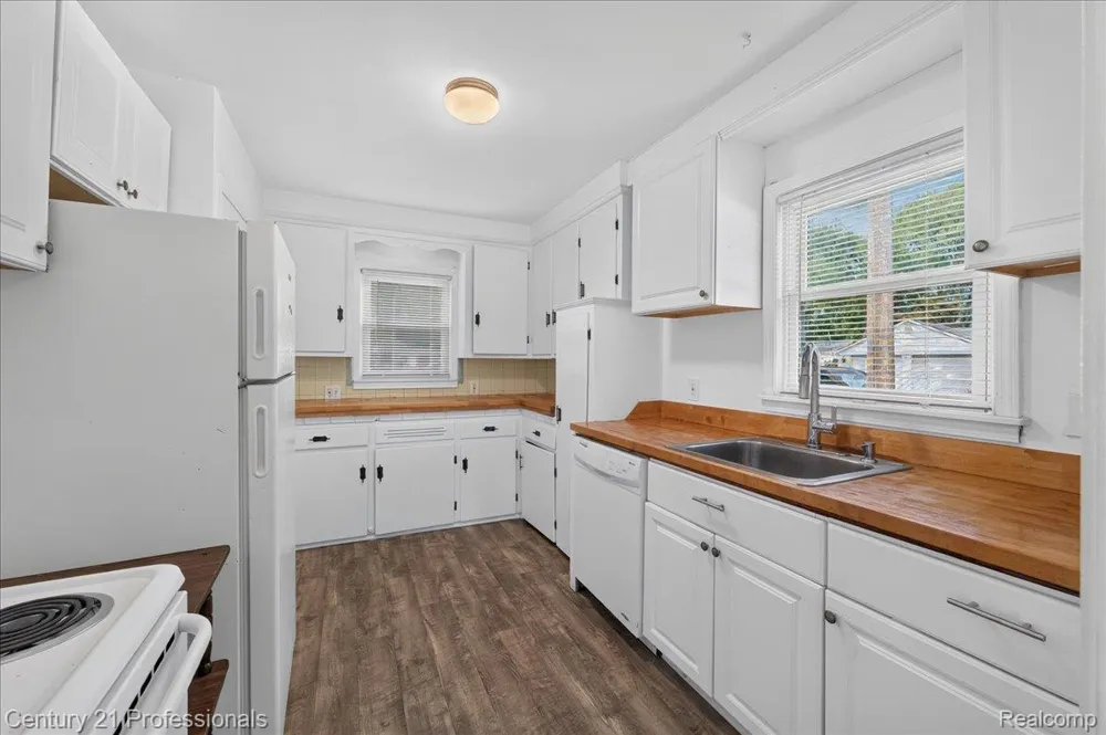 16615 Pomona Drive Redford Charter Township, MI 48240