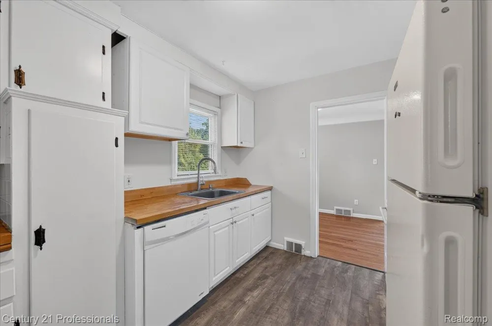 16615 Pomona Drive Redford Charter Township, MI 48240