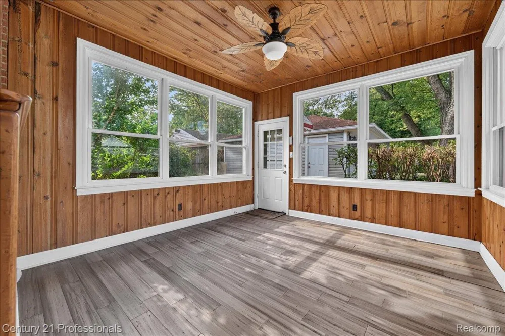 16615 Pomona Drive Redford Charter Township, MI 48240
