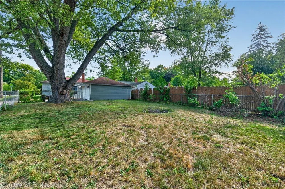 16615 Pomona Drive Redford Charter Township, MI 48240