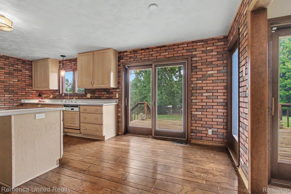 13650 Spencer Road Brighton Township, MI 48380