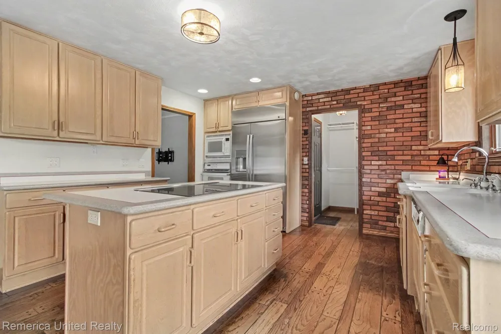 13650 Spencer Road Brighton Township, MI 48380