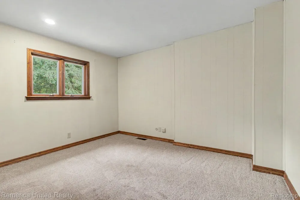 13650 Spencer Road Brighton Township, MI 48380
