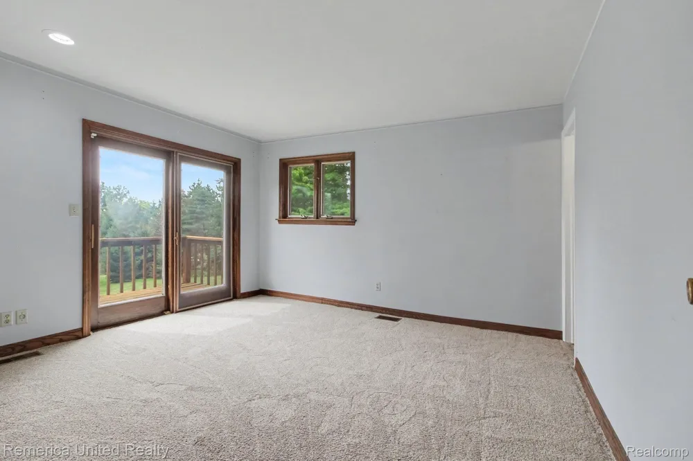 13650 Spencer Road Brighton Township, MI 48380
