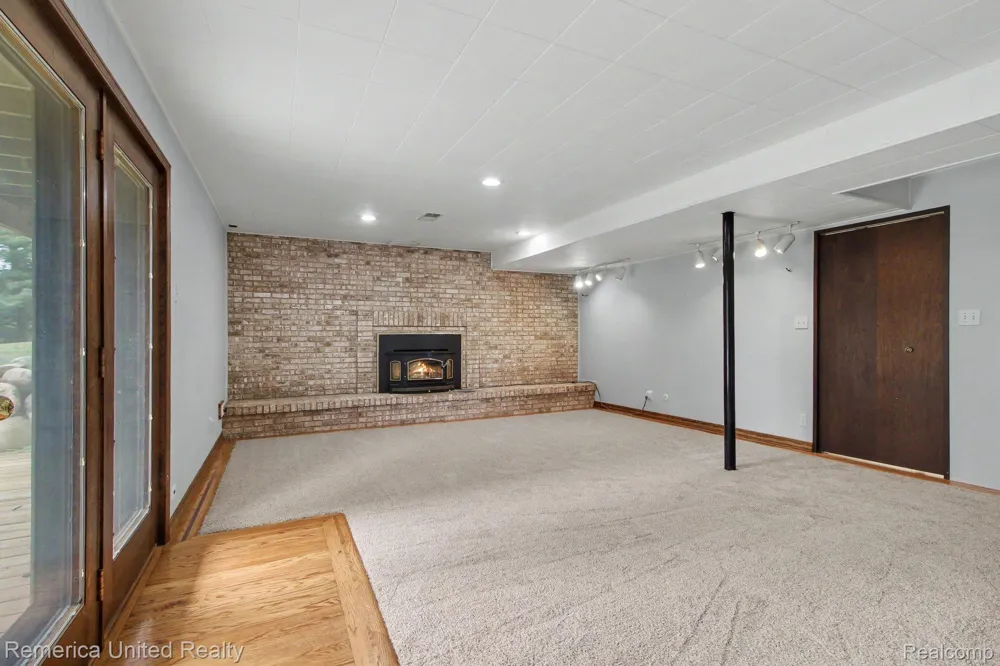 13650 Spencer Road Brighton Township, MI 48380