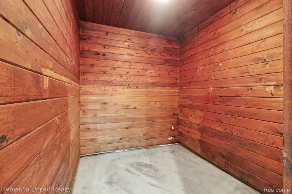 13650 Spencer Road Brighton Township, MI 48380