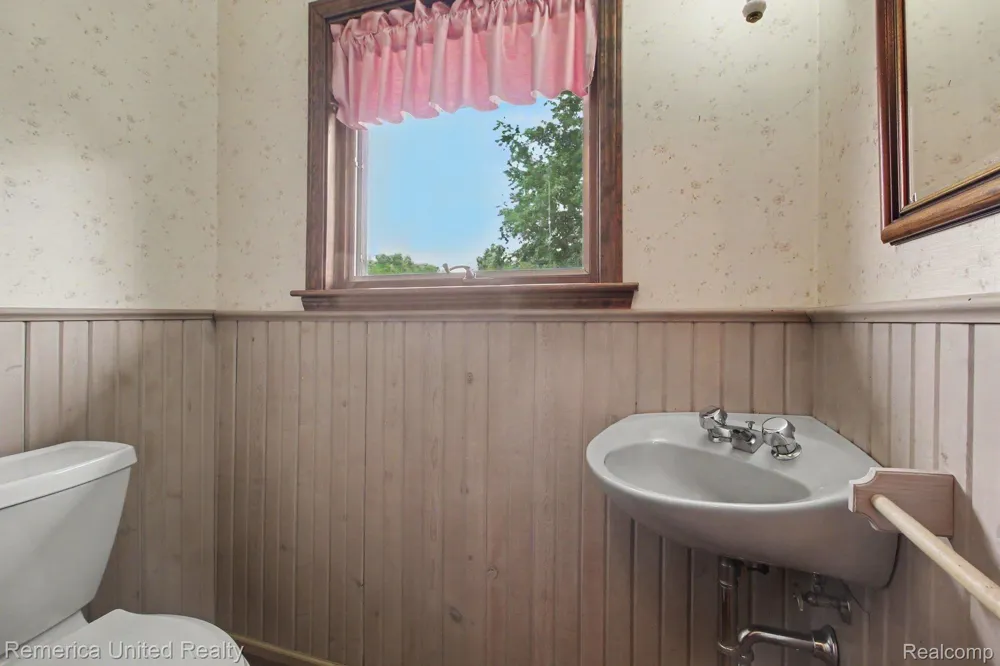 13650 Spencer Road Brighton Township, MI 48380