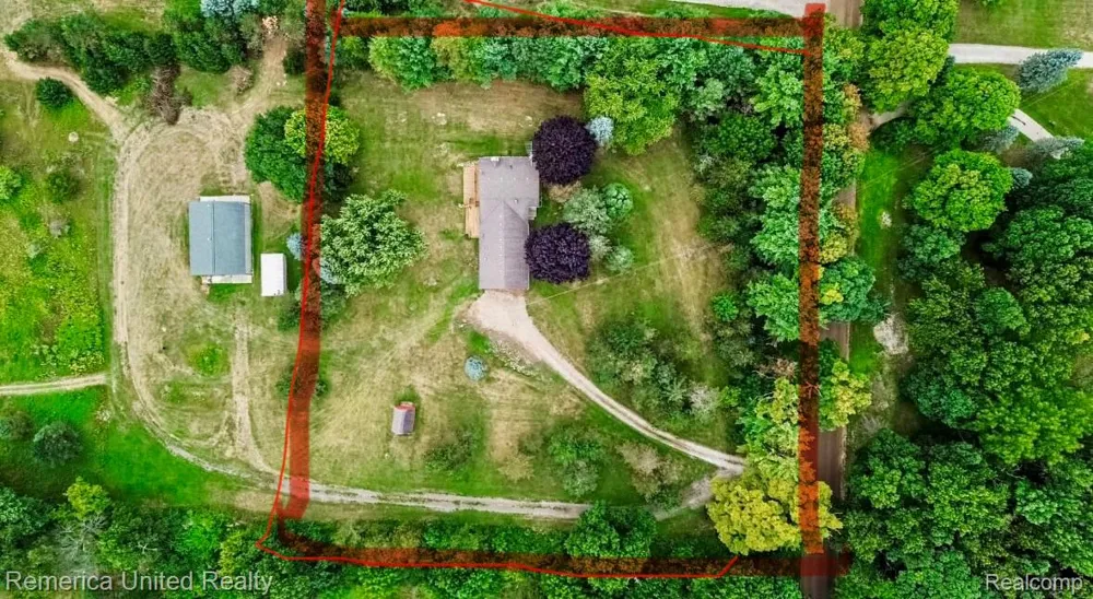 13650 Spencer Road Brighton Township, MI 48380