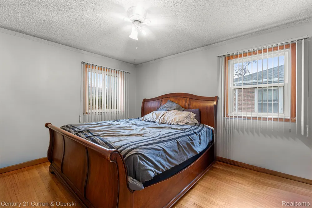 14050 Garfield Redford Charter Township, MI 48239