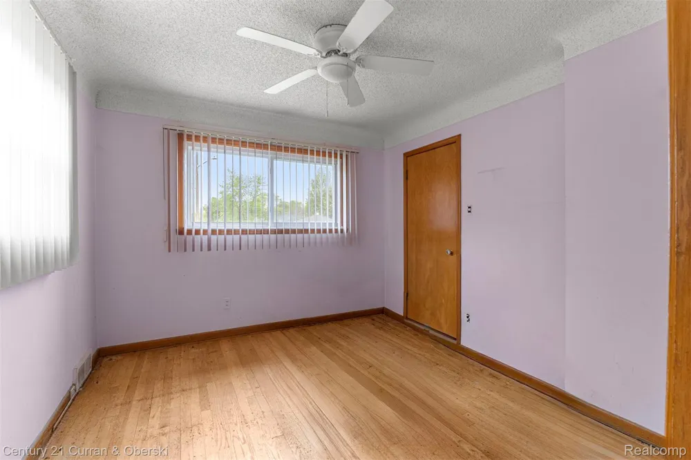 14050 Garfield Redford Charter Township, MI 48239