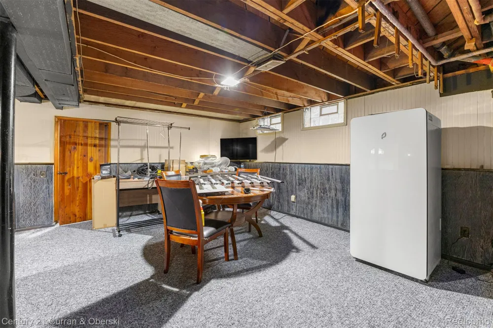 14050 Garfield Redford Charter Township, MI 48239