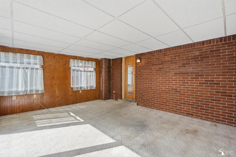 3913 Vassar Street Dearborn Heights City, MI 48125
