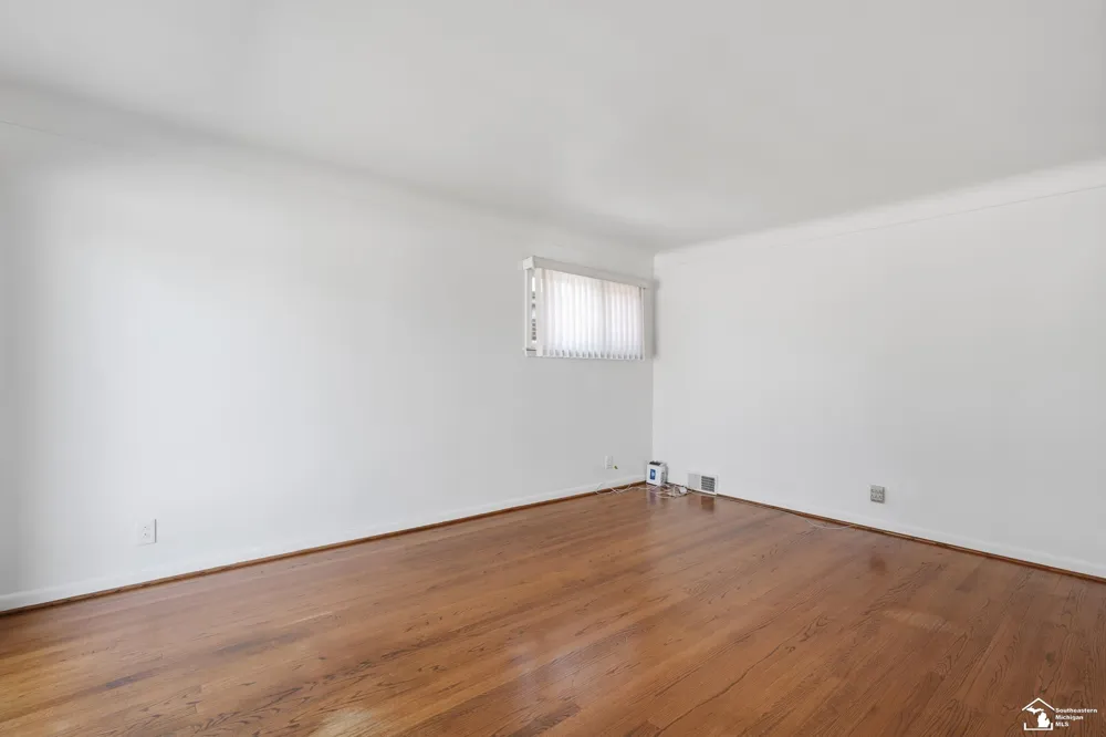 3913 Vassar Street Dearborn Heights City, MI 48125