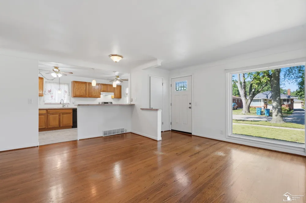 3913 Vassar Street Dearborn Heights City, MI 48125