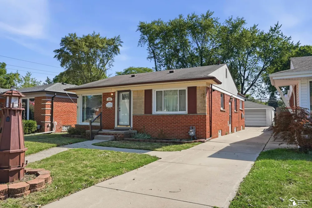 3913 Vassar Street Dearborn Heights City, MI 48125