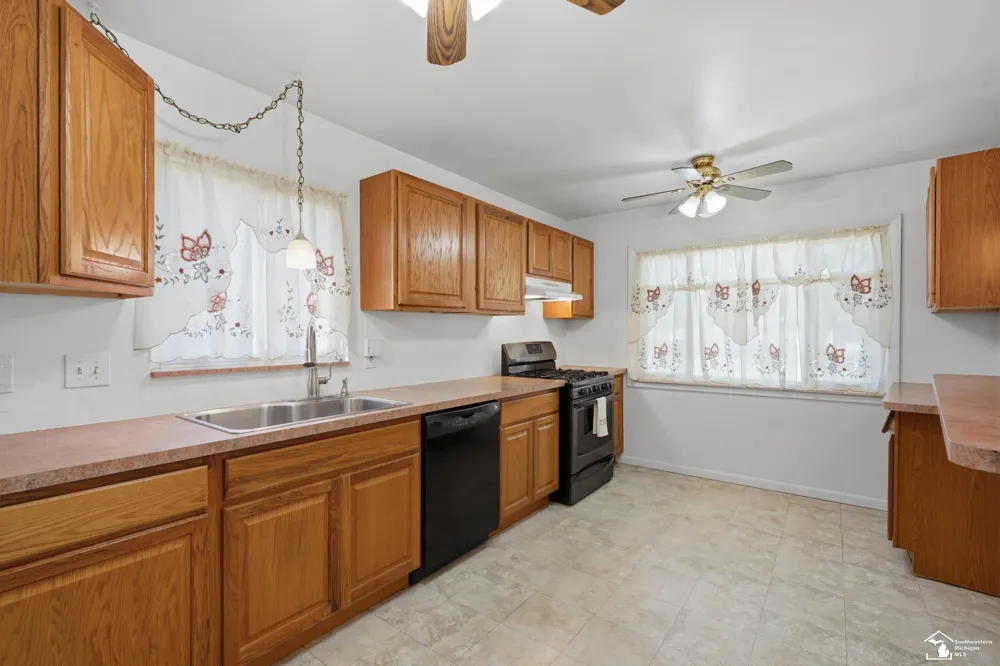 3913 Vassar Street Dearborn Heights City, MI 48125