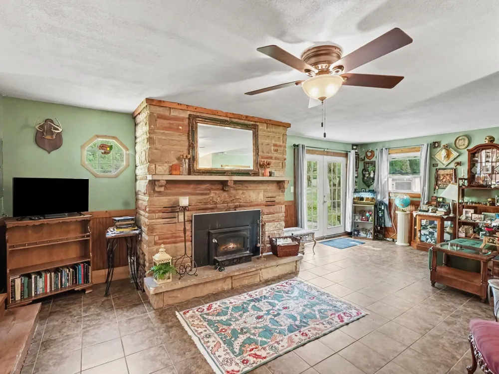 9000 Meridian Road Henrietta Township, MI 49272
