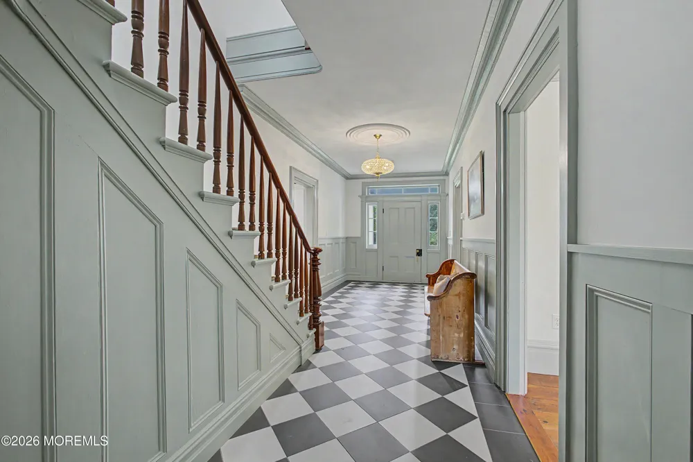 62 Swartzel Drive Middletown, NJ 07748