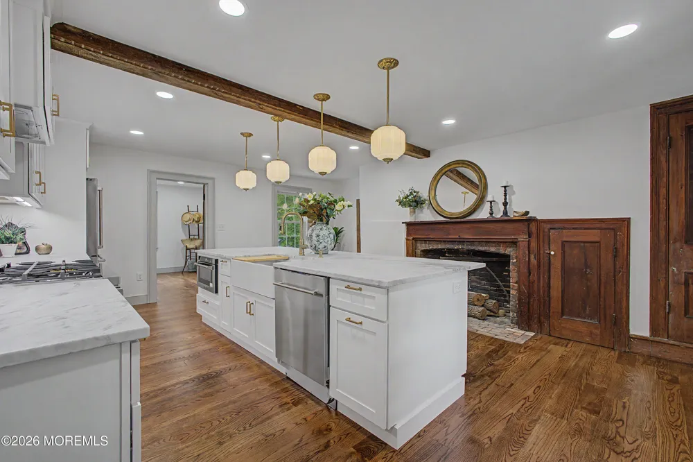 62 Swartzel Drive Middletown, NJ 07748