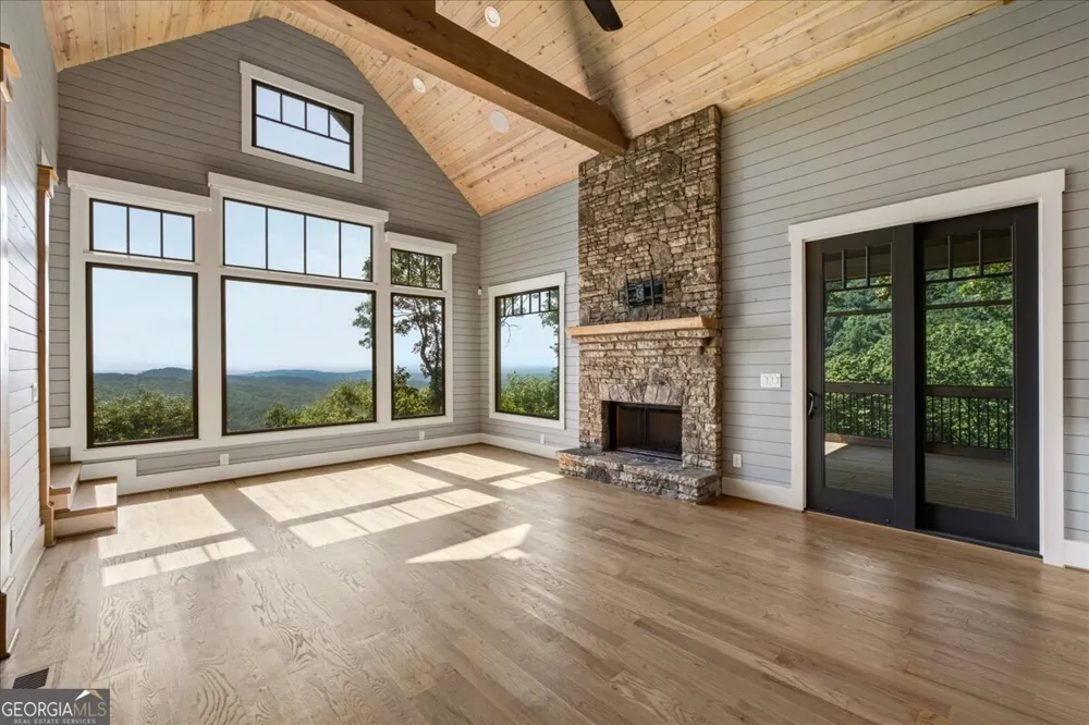 207 Utana Bluffs TRL Ellijay, GA 30540