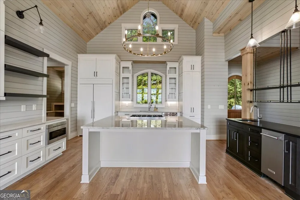 207 Utana Bluffs TRL Ellijay, GA 30540