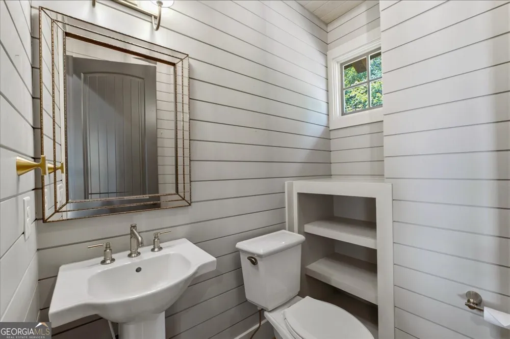 207 Utana Bluffs TRL Ellijay, GA 30540