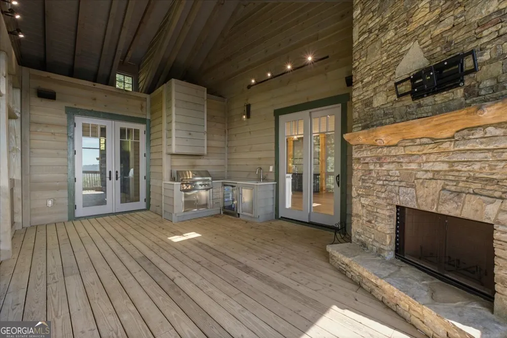 207 Utana Bluffs TRL Ellijay, GA 30540