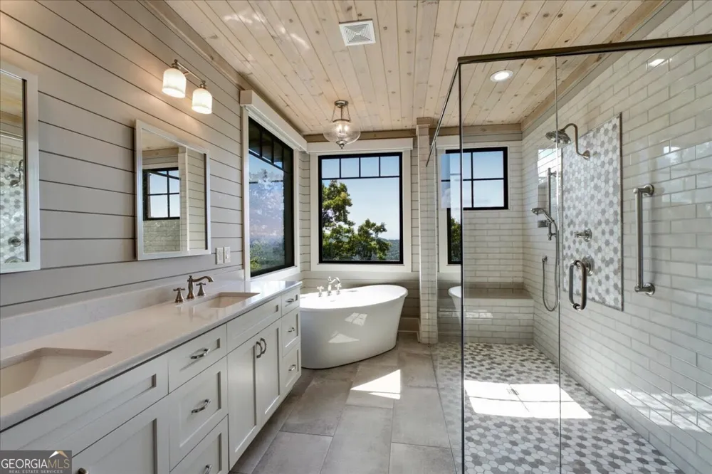 207 Utana Bluffs TRL Ellijay, GA 30540