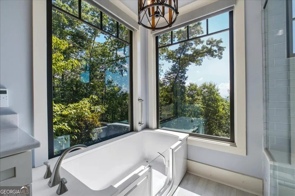 207 Utana Bluffs TRL Ellijay, GA 30540