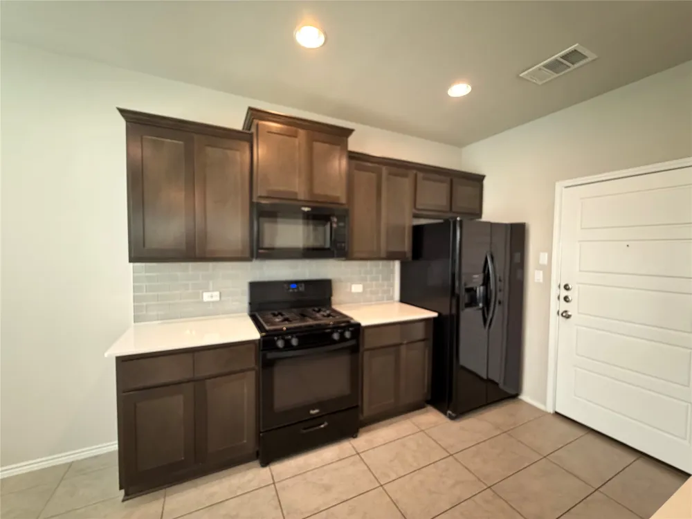3651 Sandy Brook Drive #206 Round Rock, TX 78665