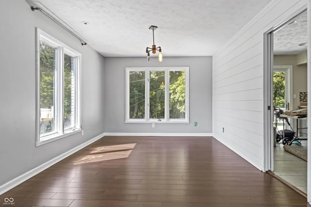 272 Canterbury Drive Avon, IN 46123