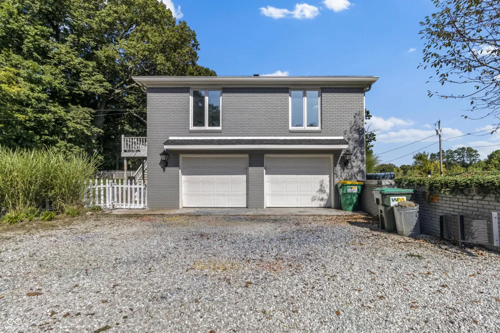 272 Canterbury Drive Avon, IN 46123