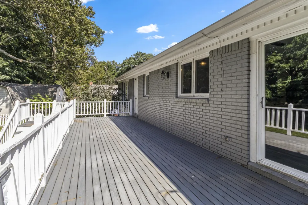 272 Canterbury Drive Avon, IN 46123