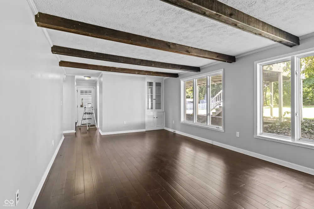 272 Canterbury Drive Avon, IN 46123
