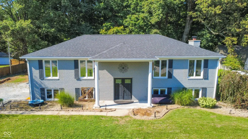 272 Canterbury Drive Avon, IN 46123